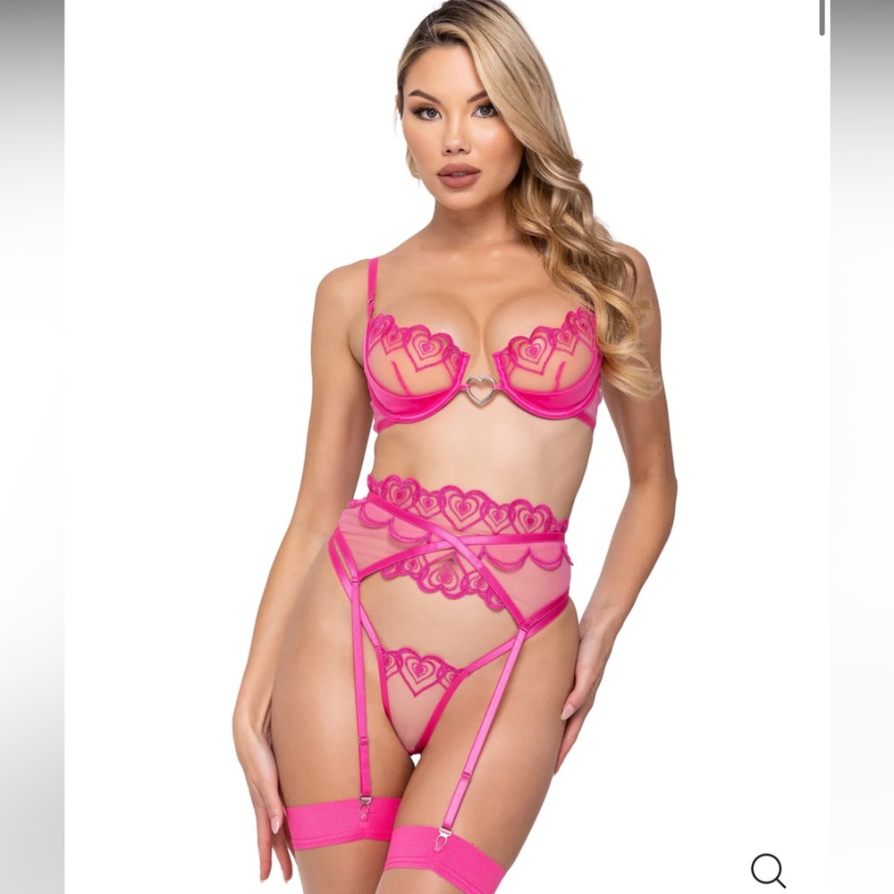 SOLD - Roma Lingerie Bubblegum Heart 3-Piece Garter Set